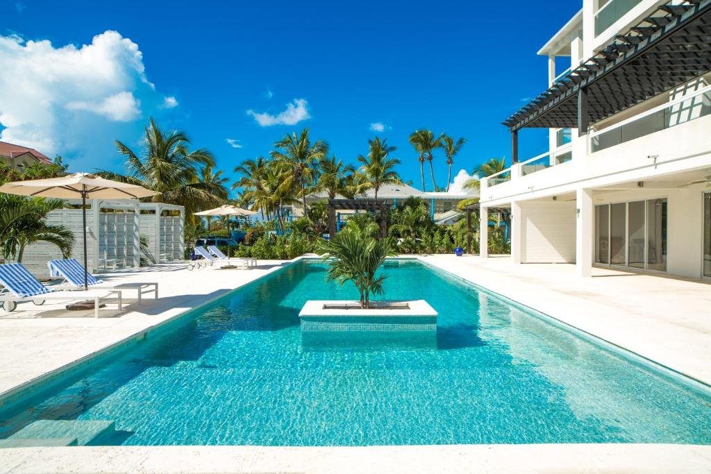 best Family-Friendly Hotels in Turks and Caicos