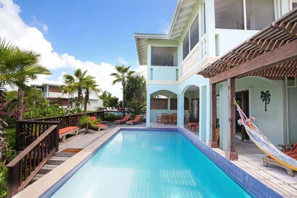 Turks and Caicos Luxury Villas PELICAN PARADISE