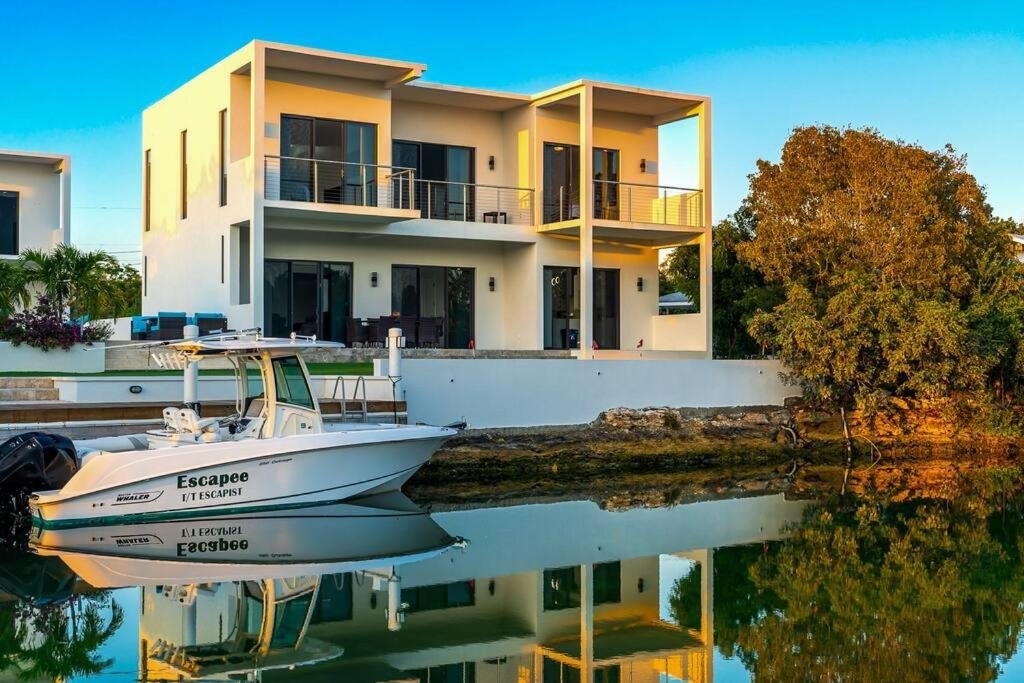 Turks and Caicos Villas BALFOUR